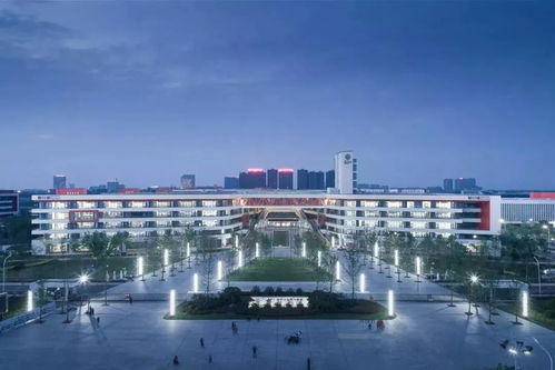 建筑师在山东济宁设计了一所充满诗韵墨香的学校,能容纳9000名孩子